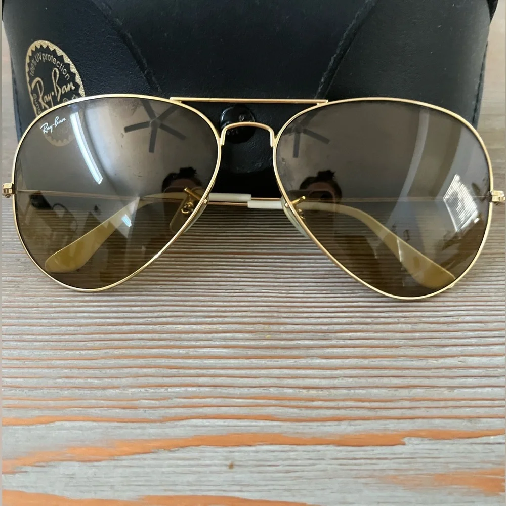 Authentic Ray-Ban Aviator Sunglasses - Picture 7 of 11